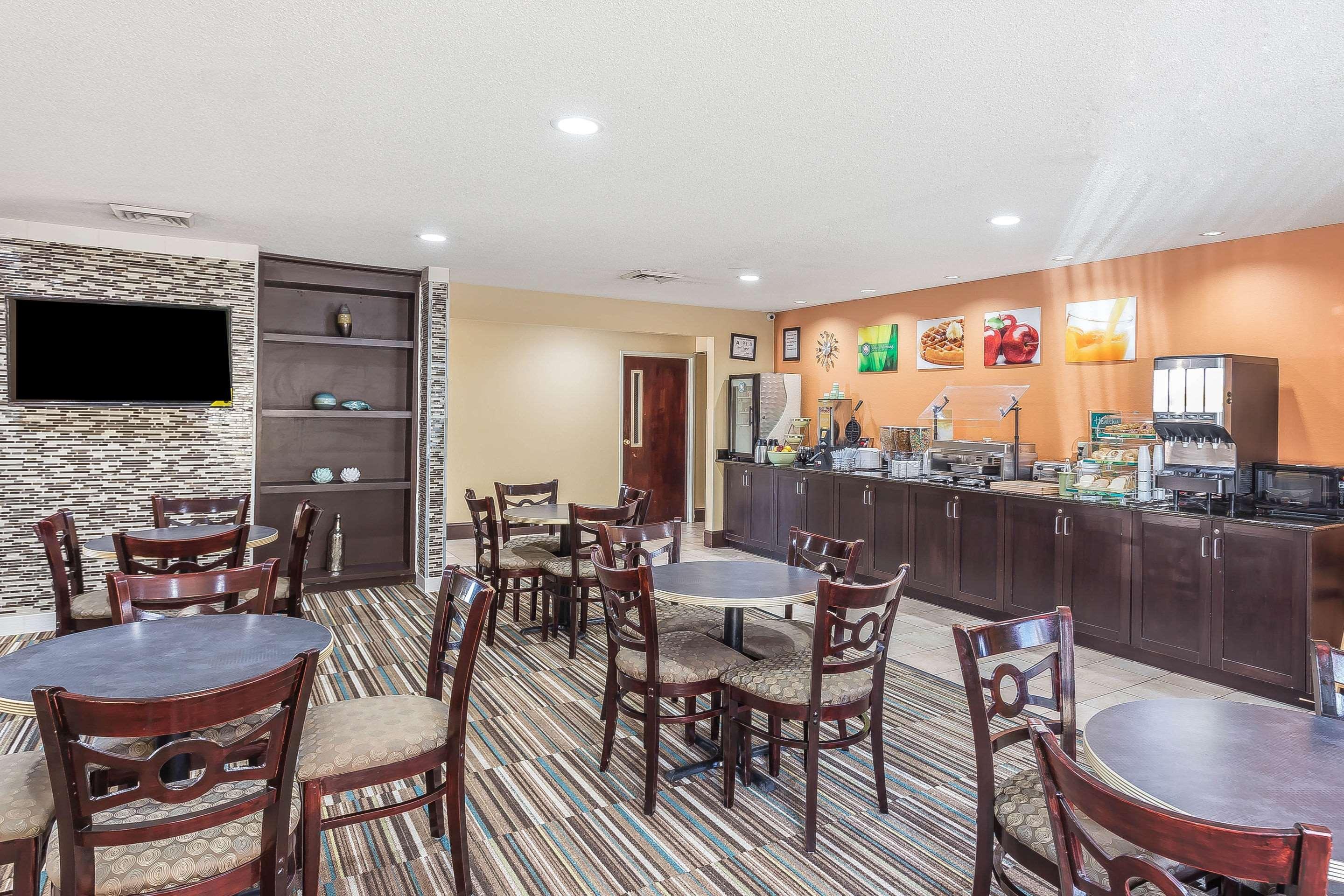 Quality Inn Warsaw I-40 Exterior photo